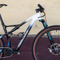 A Cannondale Scalpel with Lefty rainbow and lightweight