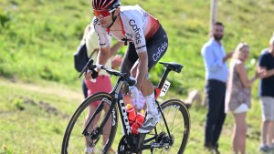 His bicycle was so heavy that it prevented him from being further ahead in the Tour