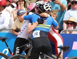 Pauline Ferrand-Prevot gana el oro con una exhibición para el recuerdo en los Juegos Olímpicos de París 2024
