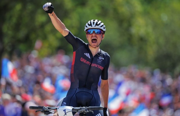 Thomas Pidcock faz o impossível para ganhar o ouro nos Jogos Olímpicos de Paris 2024