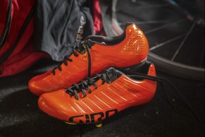 zapatillas-ciclismo-estrechas/