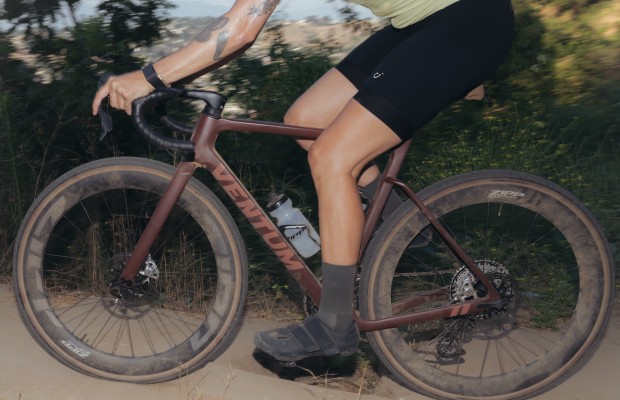 Nouvelles roues Zipp 303 XPLR : 32mm de largeur interne pour les roues gravel les plus rapides de la marque