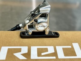 SRAM Red AXS vs Shimano Dura-Ace Di2: electrónica de referencia