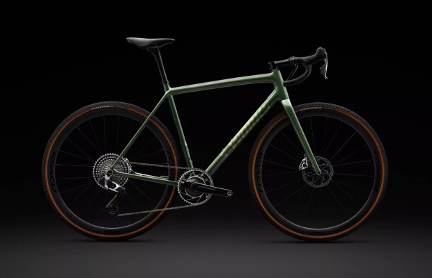 S-Works Crux 2025: la gravel más radical y ligera se renueva y estrena el SRAM Red XPLR de 13v