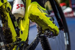 HT M1 edición limitada oil slick