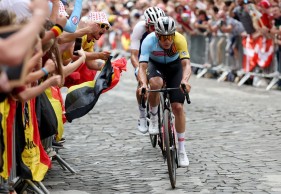 Pourquoi Evenepoel continue-t-il d'utiliser des pneus à chambre à air?