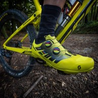 Nino Schurter estrena zapatillas ¿qué modelo es?
