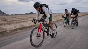 Nova BMC URS 2025: uma gravel que se rende ao MTB