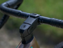 Nova BMC URS 2025: uma gravel que se rende ao MTB