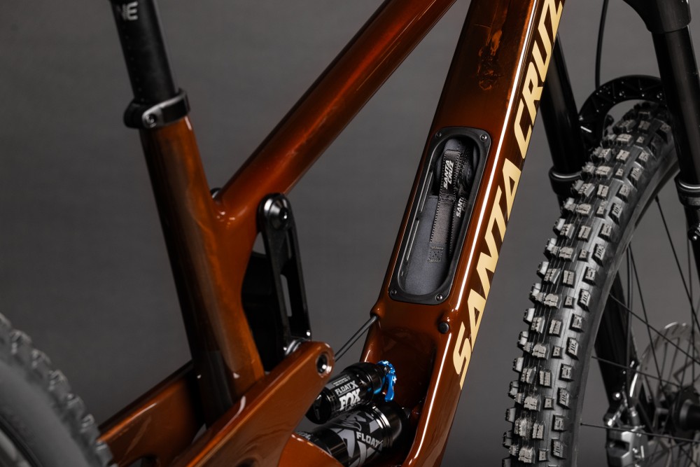 Santa Cruz launches its new Bronson 2025: the most versatile and fun ...