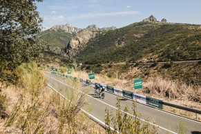 Roglic wins at Pico Villuercas and is the new leader of La Vuelta