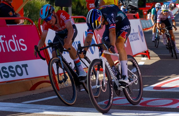 Roglic remporte à Pico Villuercas et est le nouveau leader de La Vuelta