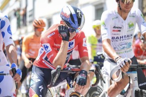 Pavel Bittner steals the 5th stage of La Vuelta 2024 from Van Aert in the last meter by centimeters