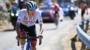 Will Juan Ayuso sign with Movistar?