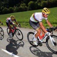 Montando la nueva Trek Émonda SLR 800 2021 del Campeón del Mundo