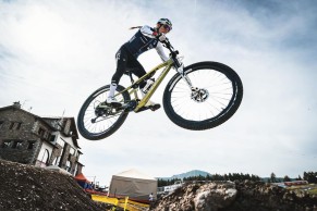 Pidcock et Pauline dévoilent leurs nouveaux vélos en Andorre