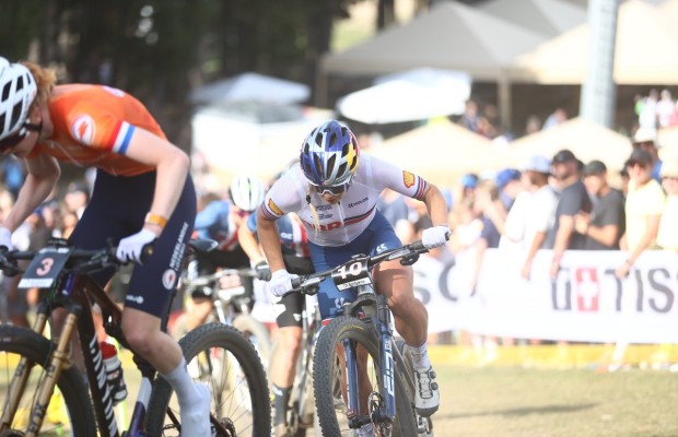 Evie Richards vence em um sprint impressionante o Mundial Short Track 2024