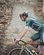 Sprint in the mountains of León for Kaden Groves