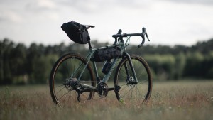 bici-titanio-acero-grafeno-aluminio-carbono/