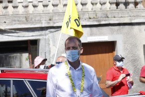 El director del Tour de Francia da positivo en Covid-19