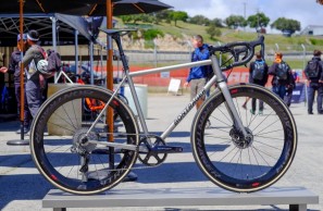 bici-titanio-acero-grafeno-aluminio-carbono/