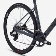 The Van Rysel NCR CF Apex is an unbeatable Allroad with electronic shifting
