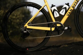 Van Rysel NCR CF Apex: una insuperable Allroad de carbono y cambio electrónico