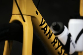 Van Rysel NCR CF Apex: una insuperable Allroad de carbono y cambio electrónico