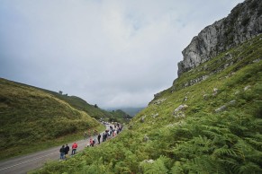 Groves wins in Santander and equals Van Aert