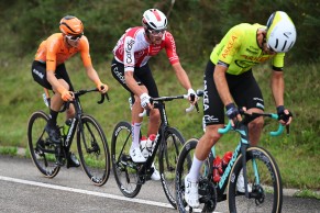 Groves wins in Santander and equals Van Aert