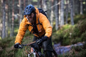 cuidar-prenda-impermeable-ciclismo/