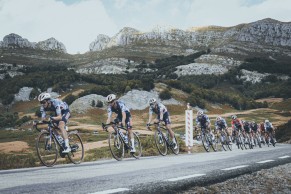 Eddie Dunbar wins the queen stage of La Vuelta, which did not create differences among the favorites