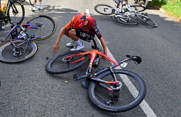 Pidcock sofreu uma concussão cerebral e vai pular as próximas corridas