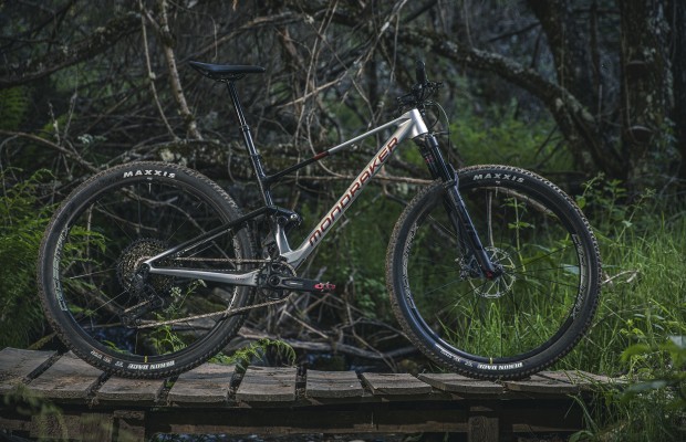 Mondraker actualiza su catálogo 2025: más electrónica y baja precios