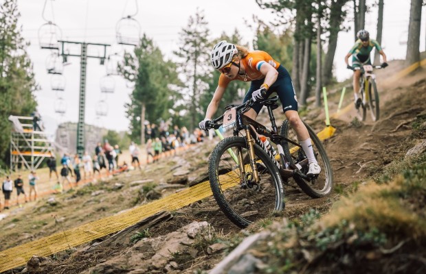 Puck Pieterse closes her MTB season in search of a triple rainbow