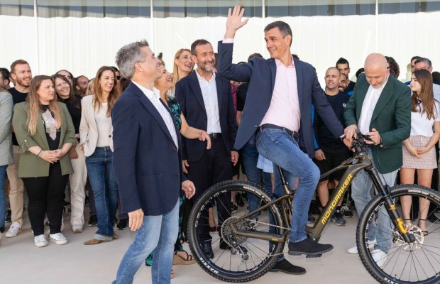 Ahora sí, llegan las ayudas para comprar bicis eléctricas: el Gobierno destina 40 millones para subvenciones en compra y alquiler