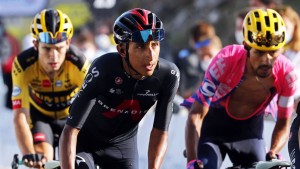 Egan Bernal abandona el Tour