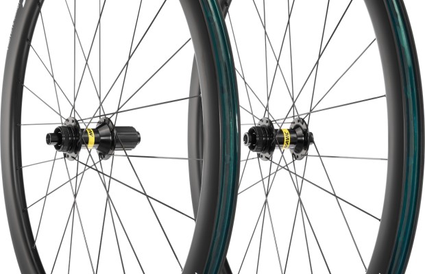 Mavic Cosmic S Carbon 42: as primeiras rodas de carbono abaixo de 1.000€ da marca