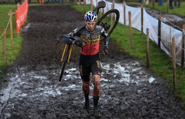 Van Aert tendrá temporada de ciclocross, si se recupera a tiempo