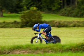 Um Remco Evenepoel desencadeado revalida o Campeonato Mundial de Contrarrelógio 2024