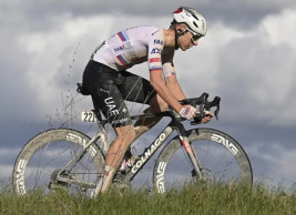 Tadej Pogacar downplays the importance of the power meter and assures that he could often ride just using heart rate