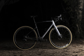 Van Rysel présente le RCX II Pro Édition 'North Star': prête à gagner dans la boue