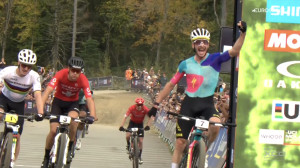 Koretzky wins a crowded sprint and takes the victory in the XCO World Cup at Lake Placid