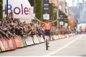 Mathieu van der Poel Campeão Mundial de Gravel 2024