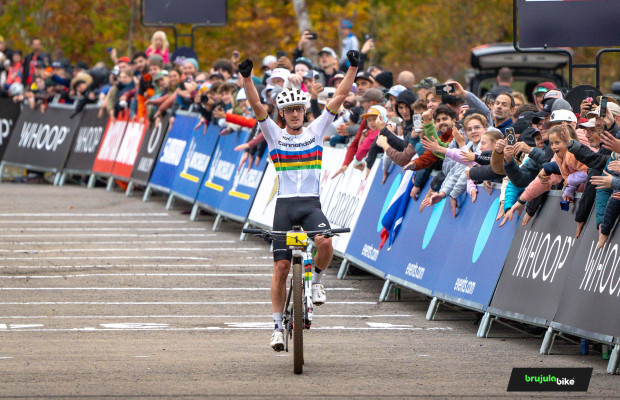 Alan Hatherly wins at the Mont-Sainte-Anne XCO World Cup and takes the overall title