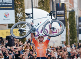 Al detalle la espectacular Canyon Grail con la que Van der Poel ganó el Mundial de Gravel