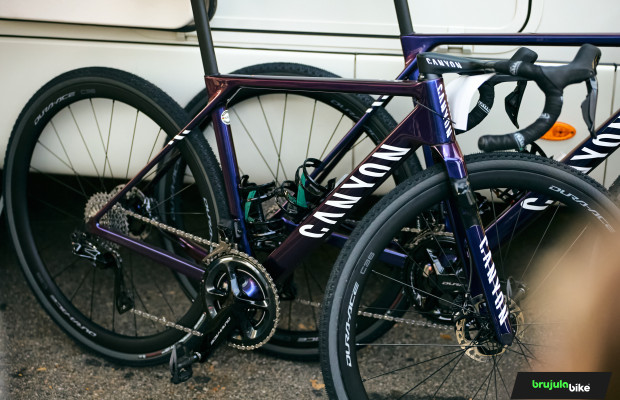 Le premier championnat du monde de gravel a été remporté avec un vélo de route