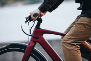 Specialized Turbo Vado SL 2 Carbon: un vélo électrique premium pour se déplacer rapidement et avec style