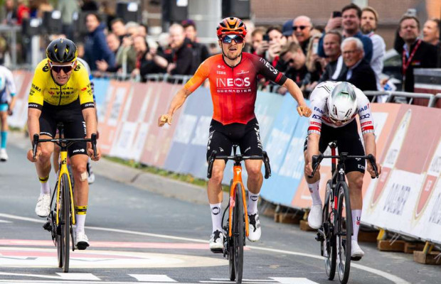 Tom Pidcock's options : leaving INEOS, dropping down a category, or focusing on road racing are the most talked about.