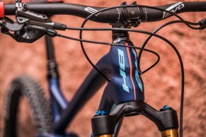 Nueva BH Lynx 5 Carbon, una mountain bike para dominar cualquier bajada